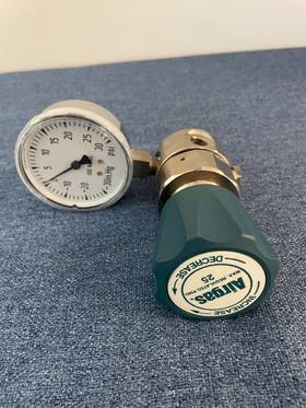 Y11-241a Airgas Max Regulated Psig 25 Inlet Psi 1200 Regulator