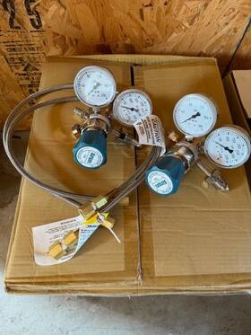 Y12-244d580 Airgas 2 - Two Stage High Purity Brass Analytical Cylinder Regulator