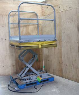 M-1070-1c American M-1070-1c/sf Hydraulic Lift Table 48 Inch X 110 Vac M-1070