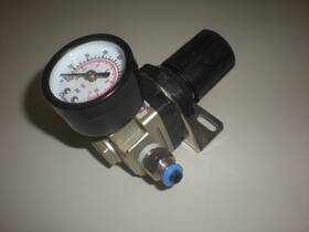Mmr-2q Clippard Pneumatic Regulator With Bracket And Gauge - Used Tests Ok