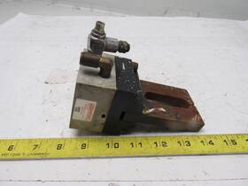 Sg202 Compact Air Products Square Base Angular Pneumatic Gripper Grabber 2 Inch Open