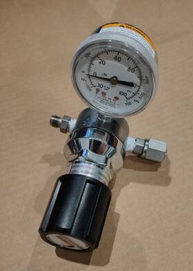 3042001-01-000 Concoa Gas Regulator 3000psi Max Inlet -100 - 700 Kpa 100 Psi