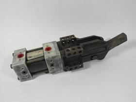 897-5-22-r1lck-c1lck De-sta-co Pneumatic Power Clamp Faded Label Used