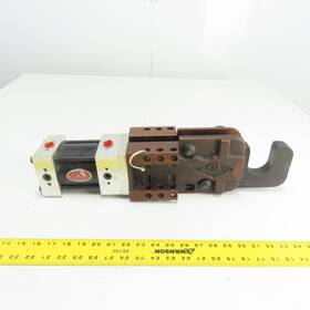 1005-pl2.0-r1-c1 Destaco 1005-pl20-11 Pneumatic Batwing Clamp