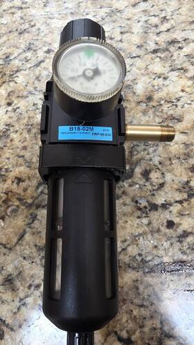 B18-02m Dixon Air Filter Regulator With Pressure Gauge 1/4 Inch Npt 125 Psi