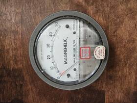 160455-00 Dwyer Magnehelic Differential Pressure Gauge 0-50 Mm Mercury