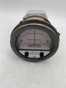 3320 Dwyer Photohelic Gauge With Hh Switch Circuit