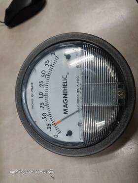 343434 Dwyer Magnehelic Differential Pressure Gauge 0-2 Inch Water