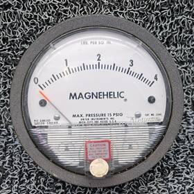 2204c Dywer Magnehelic / 0-4 Lbs Psi