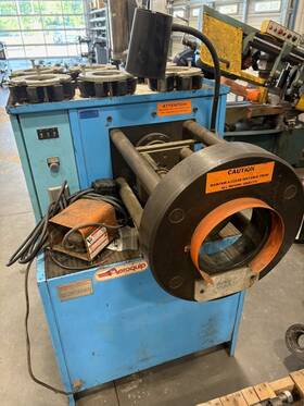 Ft1340 Eaton Aeroquip Crimp Machine With 7 Dies - In Working Condition