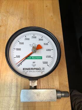 T6002l Enerpac Hydraulic Test Systems Gauge With 90 Degree Adapter Block