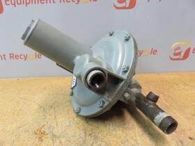 122-8 Equipmeter Gas Pressure Regulator 3 1/2 Inch - 6 1 Connection