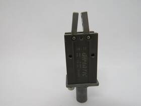 Gw-10 Gimatic Rocking Self-centering Pneumatic Gripper 116 Psi 6 Bar Used