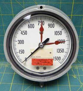 Hd-198 Helicoid 2546-0 Used 4.5 Inch Acco Pressure Gauge 0-1500 Psi Bottom Bite Connection