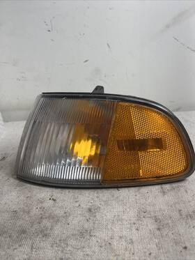 Mf0413965 Honda 1993 Civic Left Front Indicators Light 0413965r Aor860 Oem