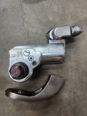 1284 Hytorc Ice 1 3/4in Drive 196 - Ftlbs Torque Wrench