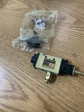 Mros100101259-mh12bda34alja Industrial Mro Norgren Mh12bda34alja 110/120v 150psig Nsnp See Pics