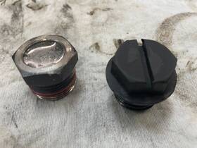 97334296 Ingersoll Rand 97334270 Sight Gauge And Oil Plug Pn