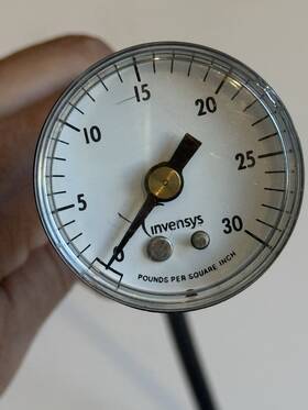 2420-001 Invensys Cds Model A201-02 1-1/2 Inch Stem Mount Pressure Gauge 0-30 Psi