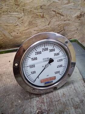 Lsoh-5000 Liberty Pneumatic 0-5000 Psi Liquid Filled Pressure Gauge 2.5 Inch Stainless Steel Face 1/4 Cbm Npt
