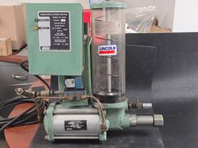 84501 Lincoln 82655 Lubrication System Includes Ram Pump And Controller