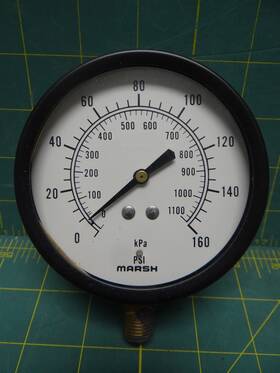 35-1005-02l-160 Marsh 3.5 Inch Pressure Gauge 0-1100 Kpa 0-160 Psi Bottom 1/4 Npt Connection