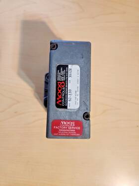 62-110 Moog Servo Valve Hydraulic Control Module Industrial Untested Surplus