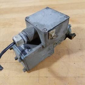12392 Moore Products 12392-/24lc Electric To Pneumatic Transducer 16ma Input 77-16