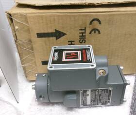 771-16stf2 Moore Products Siemens / 77116stf2 Brand New