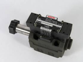 Ss-g03-a3z-r-c115-e20 Nachi Wet Type Solenoid Directional Control Valve Used