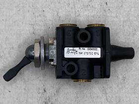03040322 Norgren In-line Valve 1/8 Inch Npt 3/2 0-70 Deg. C Toggle Actuated