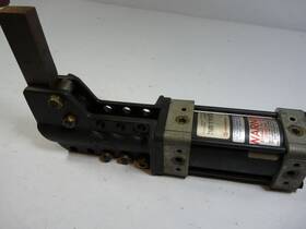Fu106-a-2a-s3-2.5 Norgren Pneumatic Clamp Valve Used