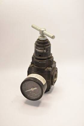 R72g-2at-rmg Norgren Pneumatic Air Regulator Works Great