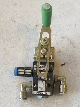 Norgren S/666/108 S/666 Mechanically Actuated Valve G1/8 3/2 Nc Roller / Spring Return