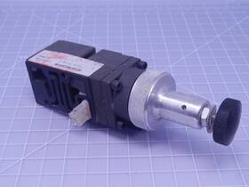 081rs100j012h Numatics Pneumatic Regulator Valve T129304