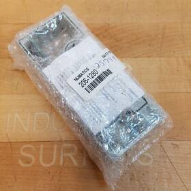 206-1280 Numatics Manifold Block - Used