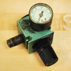 R20k-03 Numatics Pneumatic Pressure Gauge. 0-160 Psi. 0-11 Bar - Used