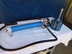 4180 Otc 17-1/2 Ton Hydraulic Power Twin Ram And Pump Set