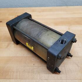 Cb3tkus Parker 04.00 7.000 Fluid Filter Cylinder Assembly - Used