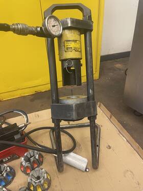 82c-061-pfd Parker Karrykrimp Air Powered Pump And Die Set