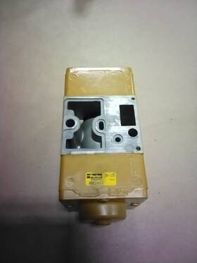 Hhb10uxx Parker Pneumatic Valve 35-150psig