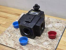 R10sh8 Parker Hydraulic Valve Division Pressure Control X 2224 11 3000 Psi Max