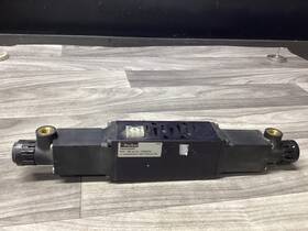 Ps4038266p Parker Independent Port Regulator #106n83