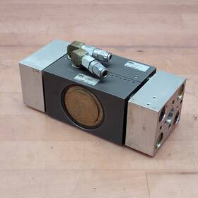 Grw13-1-32x65 Phd Inc Pneumatic Gripper 65mm Stroke 32mm Bore - Used