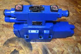 4wrz25w270-30 Rexroth Fd-89001 Hydraulic Valve 4wrz25w270-30/6a 24nez4/d2w-204 R900483786 R900494167 Fs