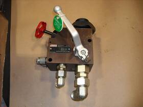 R901099895 Rexroth Accumulator Shut Off Valve Abzss 10 E-31/g24k4/v-104 Used
