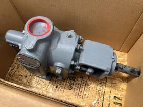10364 Roper Pumps 41101 Crafco Asphalt Sealant Pump 2 Inch 11 17 Gear Type 1