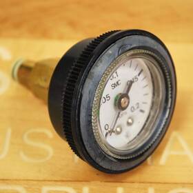 0-0.2mpa Smc Pressure Gauge With Plastic Panel Mount Housing - Used