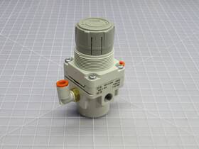 Smc A20-01b-a Lot Of 4 Regulators T268216