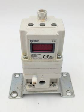 Smc Itv2050-013bn4 Electronic Regulator E/p With Mounting Bracket Used